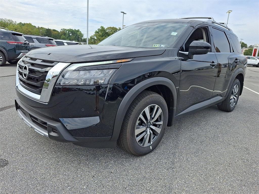 new 2025 Nissan Pathfinder car, priced at $38,482