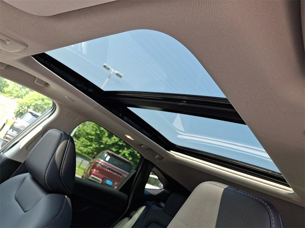 new 2025 Nissan Murano car, priced at $41,924