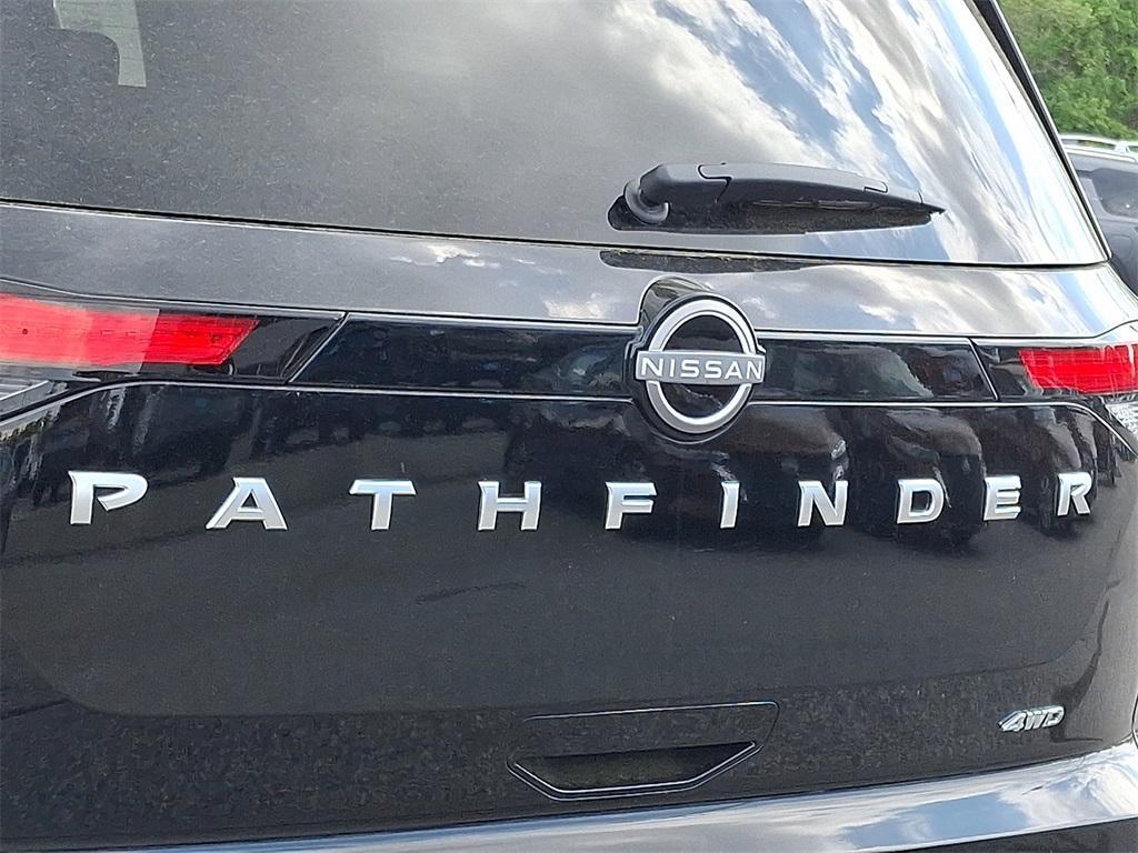 new 2025 Nissan Pathfinder car, priced at $40,120