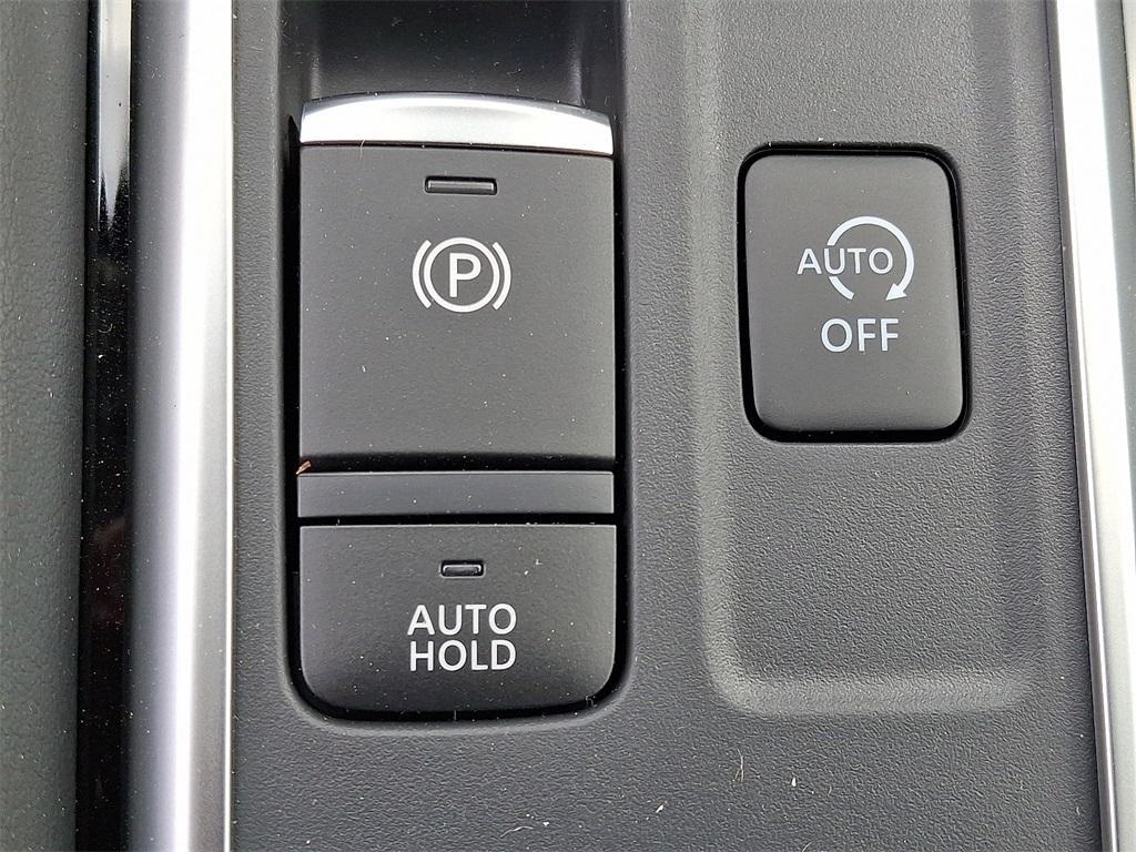 new 2025 Nissan Pathfinder car, priced at $40,120