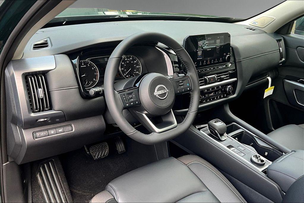 new 2025 Nissan Pathfinder car, priced at $47,952