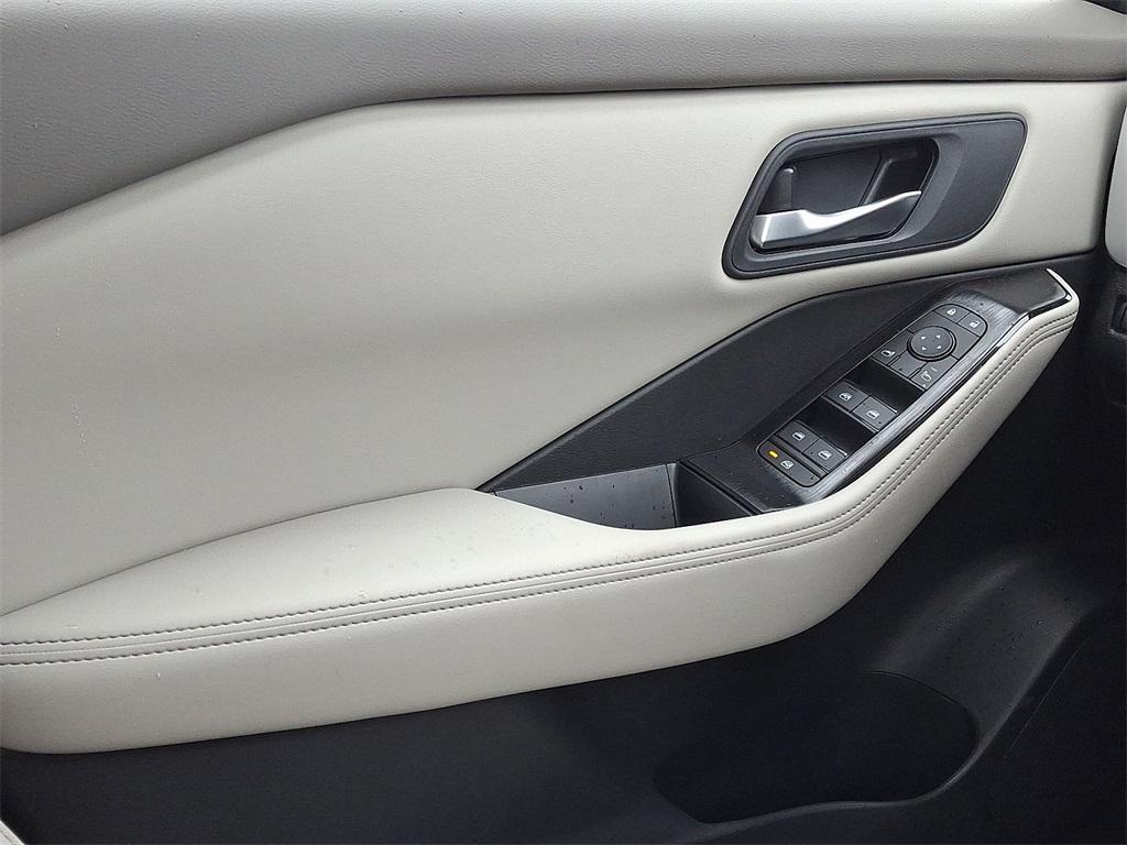new 2025 Nissan Rogue car, priced at $31,703