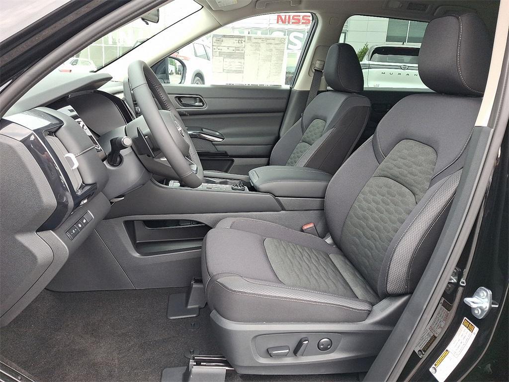 new 2025 Nissan Pathfinder car, priced at $40,481