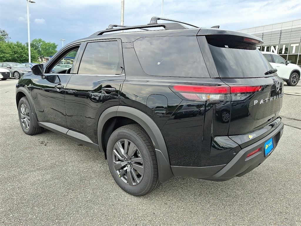 new 2025 Nissan Pathfinder car, priced at $40,481