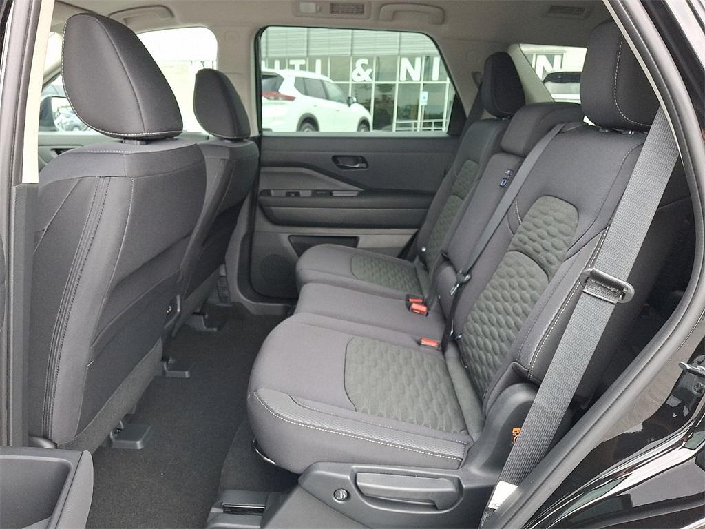 new 2025 Nissan Pathfinder car, priced at $40,481