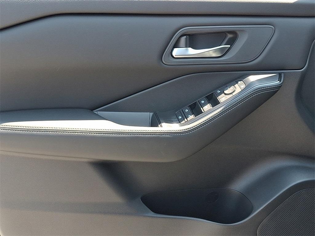 new 2025 Nissan Rogue car, priced at $31,653