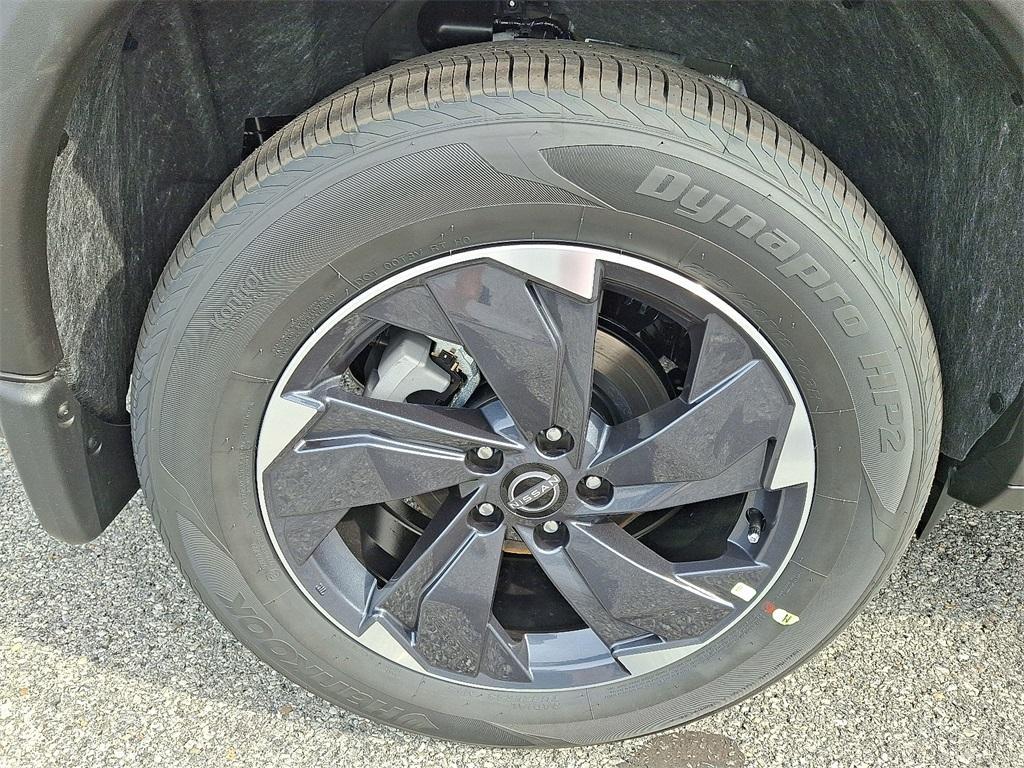 new 2026 Nissan Rogue car, priced at $31,298