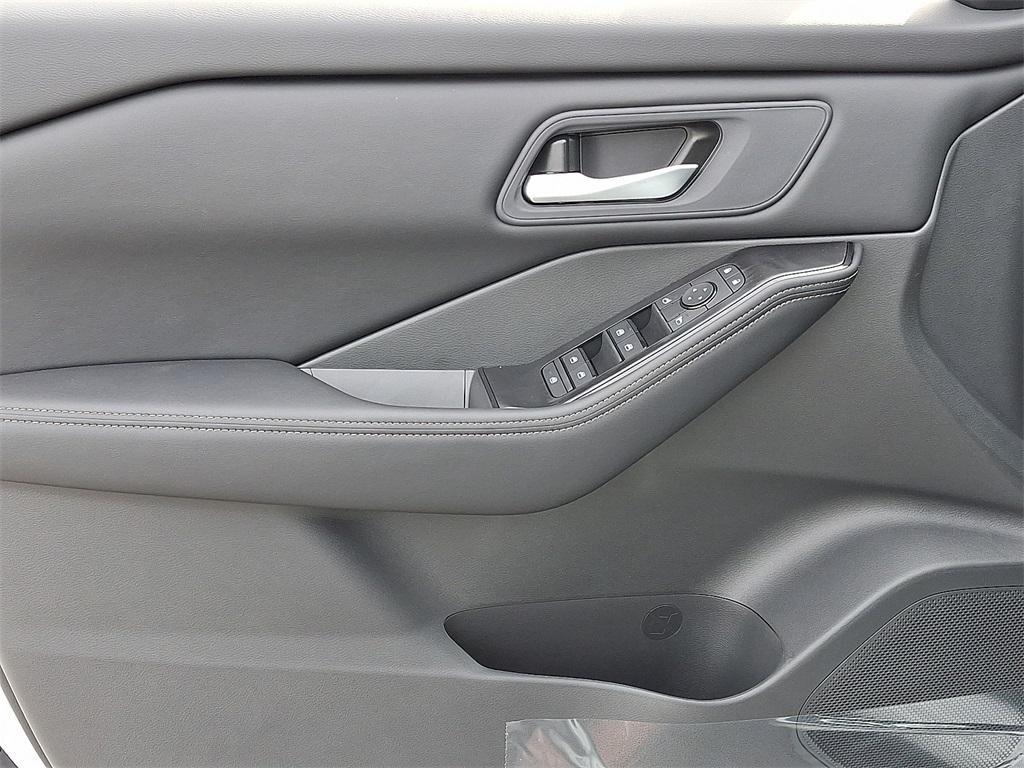 new 2026 Nissan Rogue car, priced at $31,298