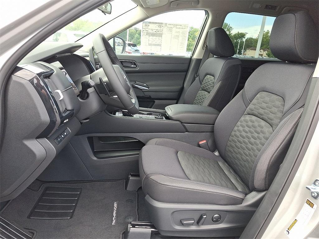 new 2025 Nissan Pathfinder car, priced at $35,373