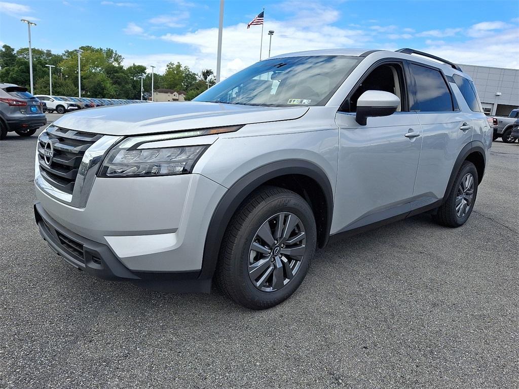 new 2025 Nissan Pathfinder car, priced at $35,373