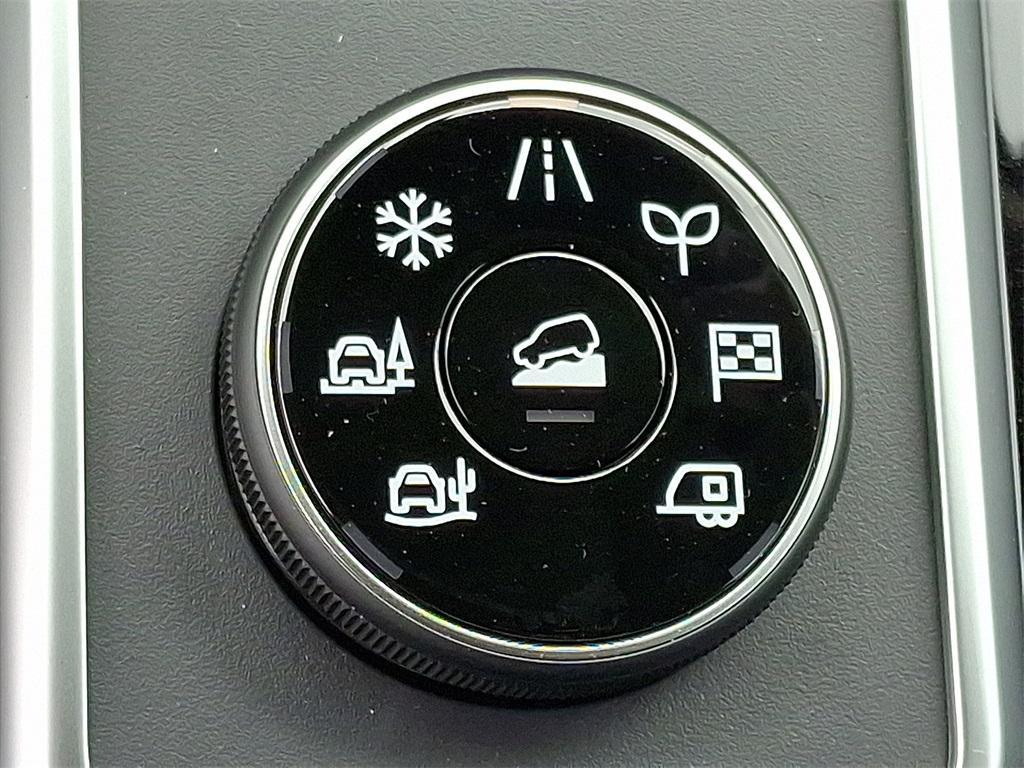 new 2025 Nissan Pathfinder car, priced at $35,373