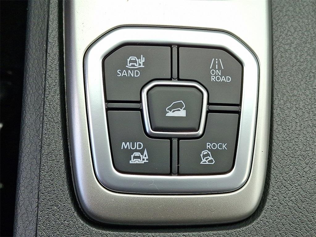 new 2026 Nissan Frontier car, priced at $41,951