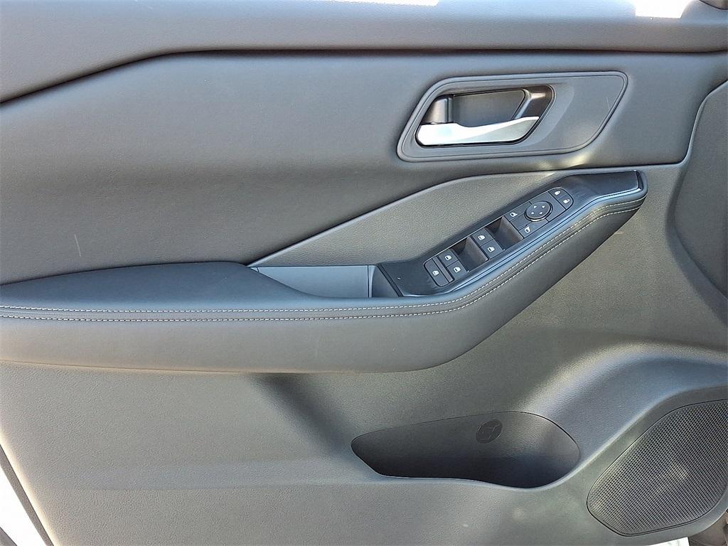 new 2026 Nissan Rogue car, priced at $31,116