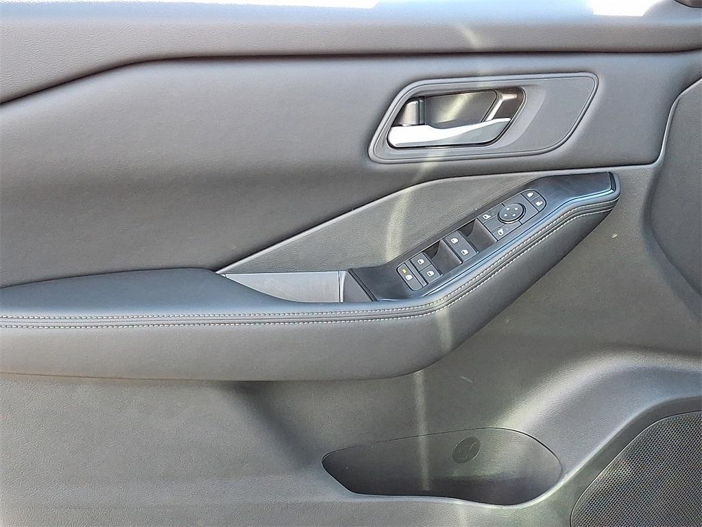 new 2026 Nissan Rogue car, priced at $31,586