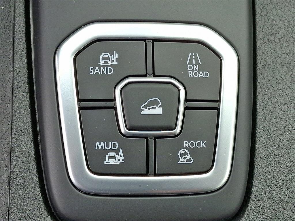 new 2026 Nissan Frontier car, priced at $43,672