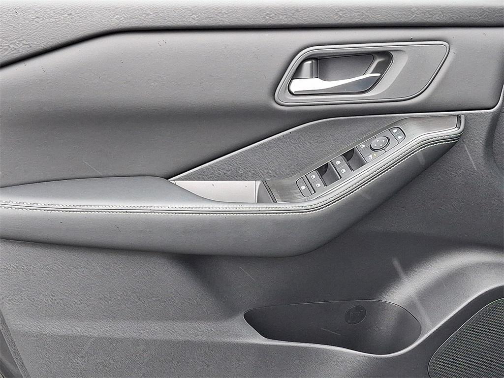 new 2025 Nissan Rogue car, priced at $31,653