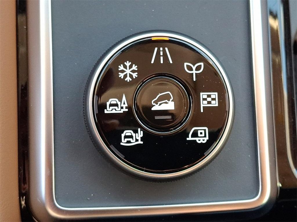 new 2025 Nissan Pathfinder car, priced at $46,791