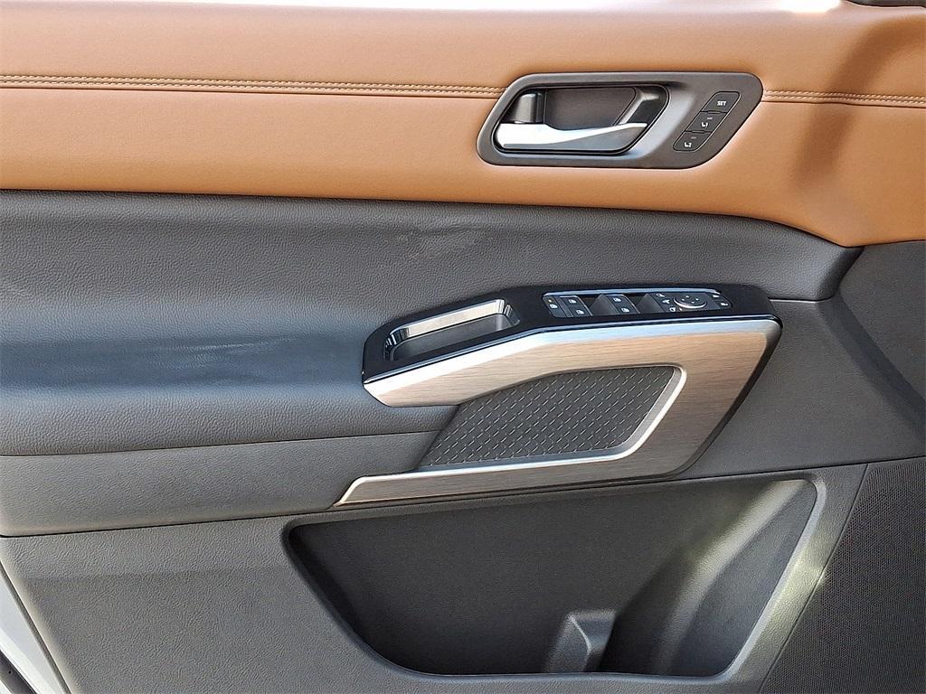 new 2025 Nissan Pathfinder car, priced at $46,791