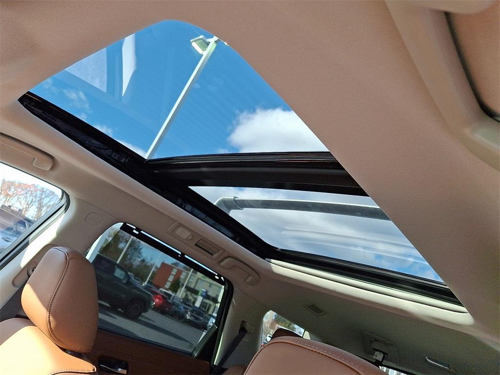 new 2025 Nissan Pathfinder car, priced at $46,791