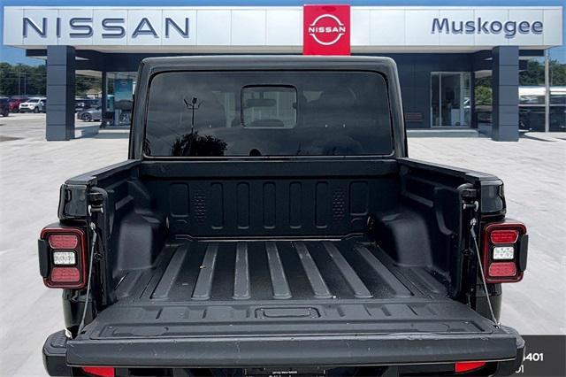used 2022 Jeep Gladiator car, priced at $33,647