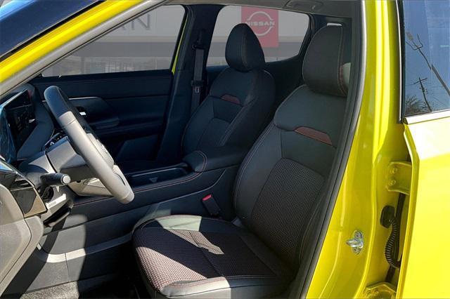 new 2025 Nissan Kicks car, priced at $28,991