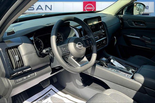 new 2025 Nissan Pathfinder car, priced at $35,372
