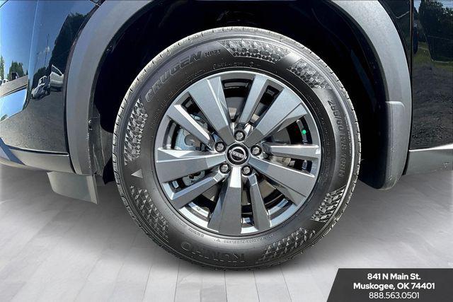 new 2025 Nissan Pathfinder car, priced at $35,372