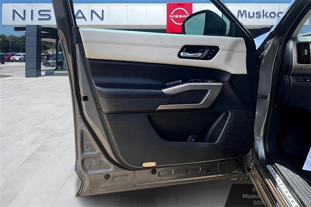 used 2022 Nissan Pathfinder car, priced at $36,295