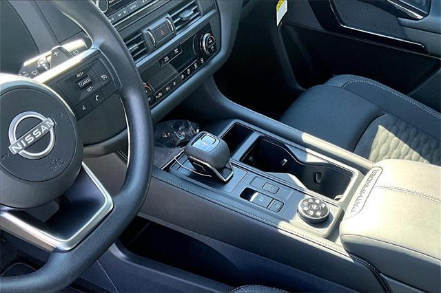 new 2025 Nissan Pathfinder car, priced at $35,527