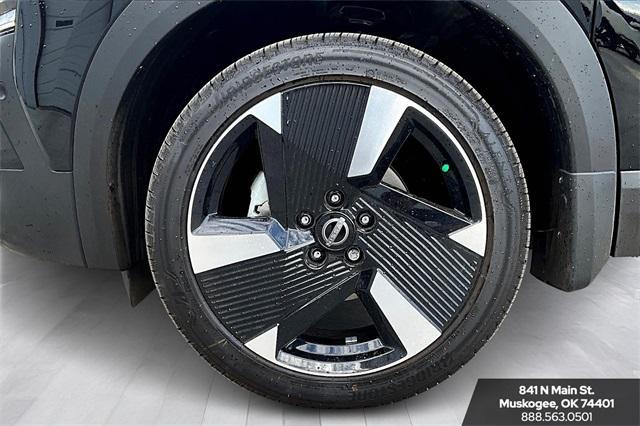 new 2025 Nissan Kicks car, priced at $28,984