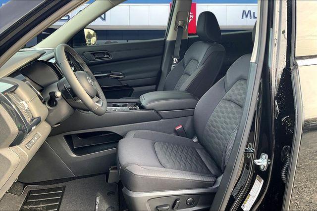 new 2025 Nissan Pathfinder car, priced at $36,849