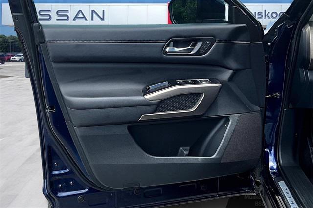 used 2023 Nissan Pathfinder car, priced at $36,370