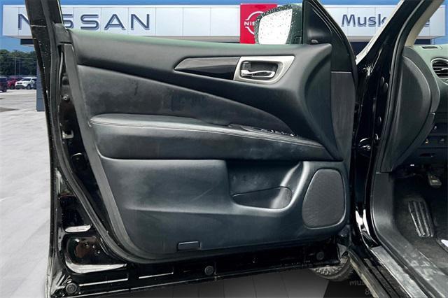used 2020 Nissan Pathfinder car, priced at $14,706