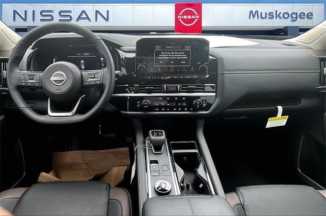 new 2025 Nissan Pathfinder car, priced at $49,752