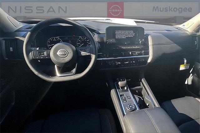 new 2025 Nissan Pathfinder car, priced at $45,124