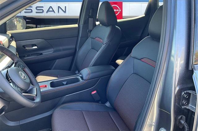 new 2025 Nissan Kicks car, priced at $28,459