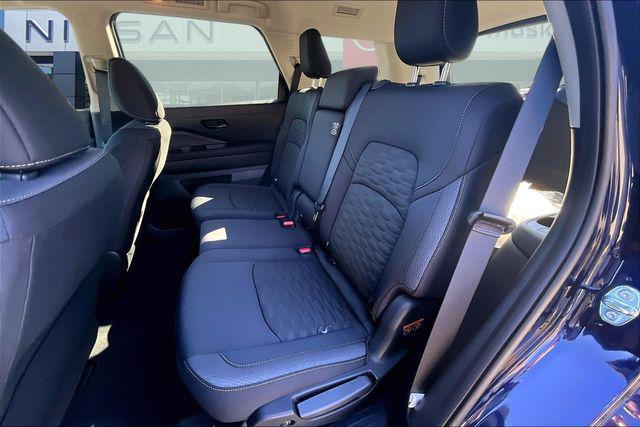 new 2025 Nissan Pathfinder car, priced at $37,205