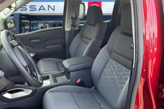 new 2025 Nissan Frontier car, priced at $33,577