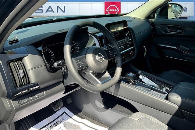 new 2025 Nissan Pathfinder car, priced at $37,076