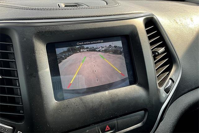 used 2019 Jeep Cherokee car, priced at $12,949