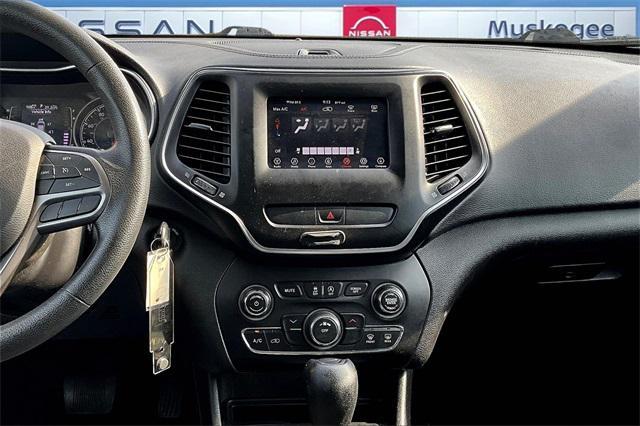 used 2019 Jeep Cherokee car, priced at $12,949