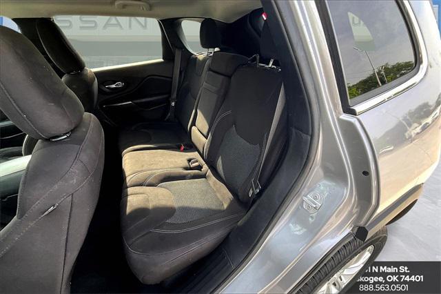 used 2019 Jeep Cherokee car, priced at $12,949