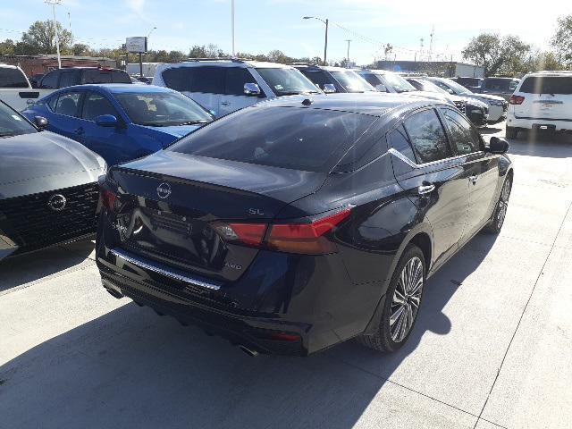 used 2023 Nissan Altima car, priced at $24,884