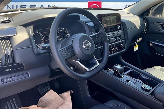 new 2025 Nissan Pathfinder car, priced at $35,419
