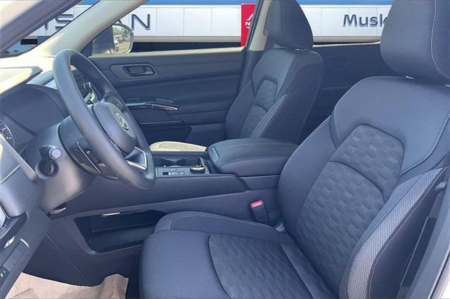 new 2025 Nissan Pathfinder car, priced at $35,419