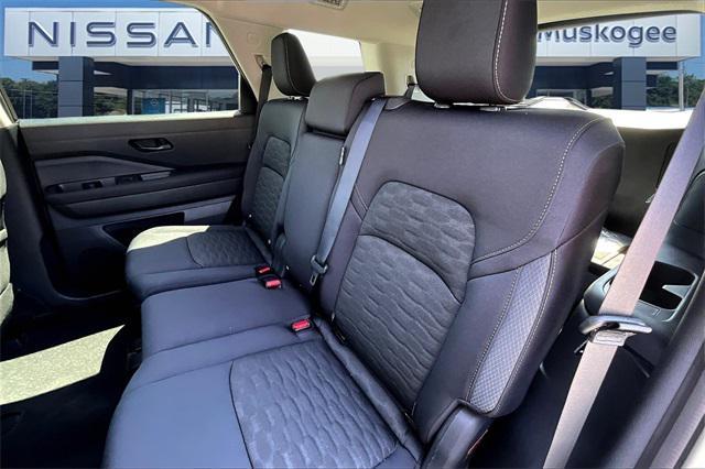 new 2025 Nissan Pathfinder car, priced at $35,419