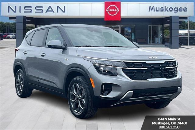 used 2025 Kia Seltos car, priced at $23,933