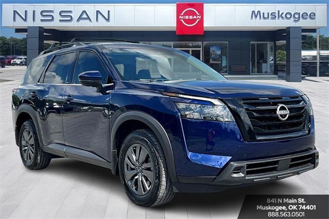 new 2025 Nissan Pathfinder car, priced at $39,275