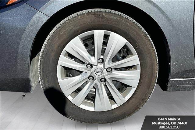new 2025 Nissan Sentra car, priced at $22,592