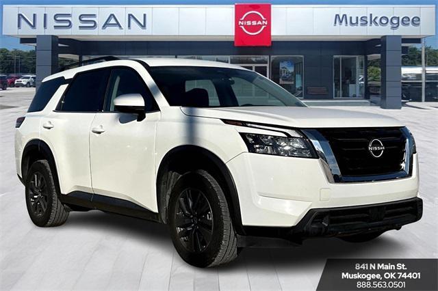 used 2023 Nissan Pathfinder car, priced at $26,860